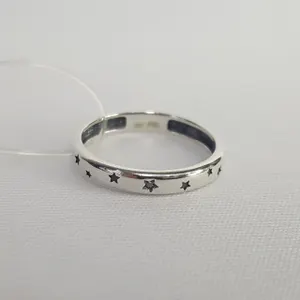 Кольцо из серебра с фианитом