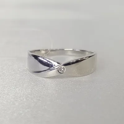 Кольцо из серебра с бриллиантом из серебро