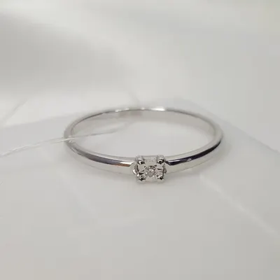 Кольцо из серебра с бриллиантом из серебро
