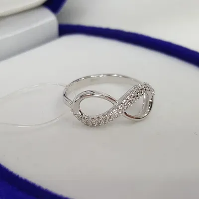 Кольцо бесконечность из серебра с фианитами из серебро