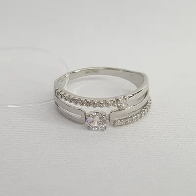 Кольцо из серебра с фианитами из серебро