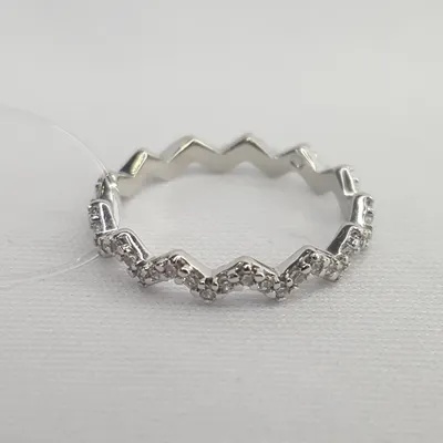 Кольцо из серебра с фианитами из серебро