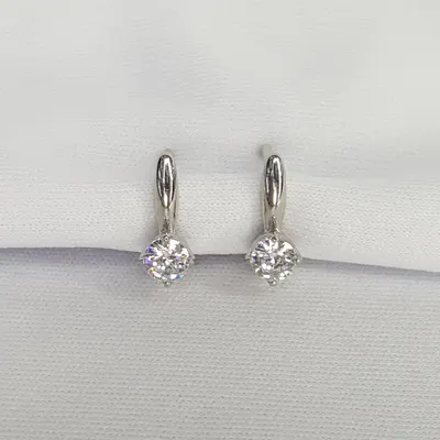 Серьги из серебра с фианитами из серебро