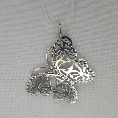 Ажурная серебряная подвеска с бабочкой из серебро